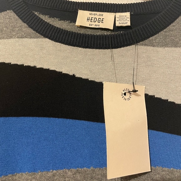 NWT Never Lose Hedge Blue, Gray, White and Navy crew Neck sweater size small - Picture 3 of 5